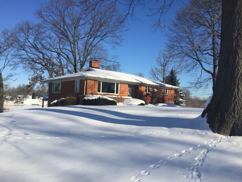 3305 Shawnee Ln, Waterford, MI 48329 is For Sale By Owner Reozom