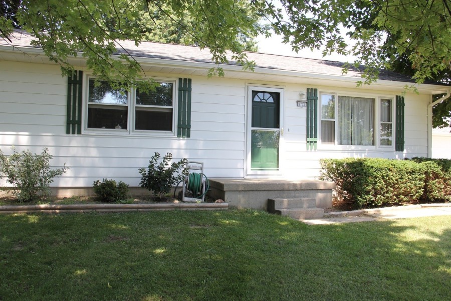 9732 Van Buren Road, Fowlerville, MI 48836 is For Sale By Owner Reozom