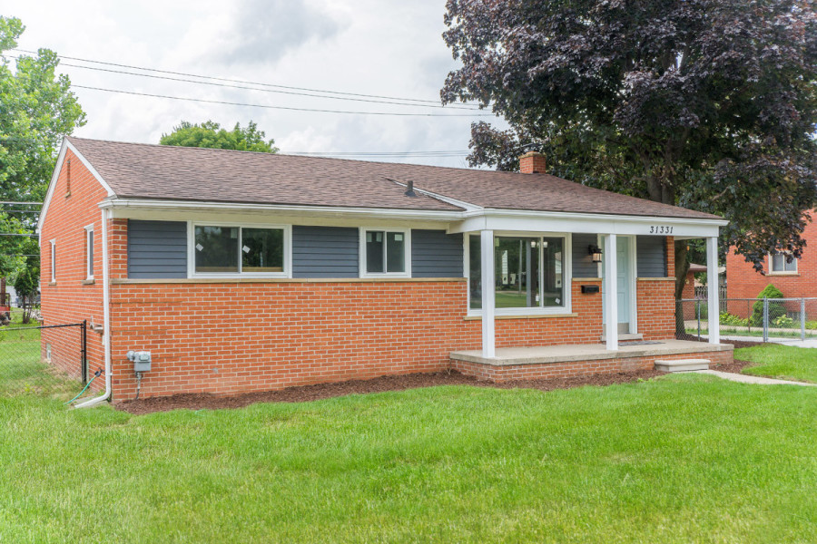 31331 West Chicago St, Livonia, MI 48150 is For Sale By Owner Reozom