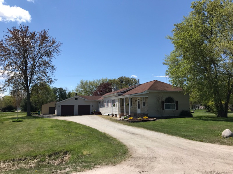4663 YANKEE RD, Saint Clair, MI 48079 is For Sale By Owner Reozom