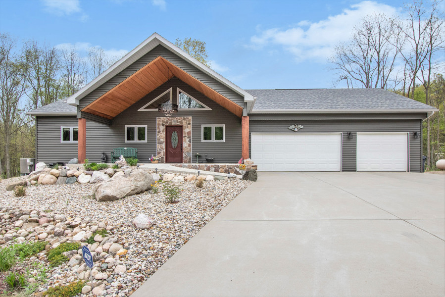 23850 80th Ave, Lawton, MI 49065 is For Sale By Owner Reozom