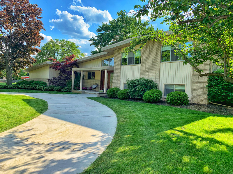 6936 Windham Lane, Bloomfield Hills, MI 48301 is For Sale By Owner Reozom