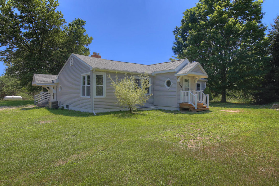 10441 S Johnson Rd., Greenville, MI 48838 is For Sale By Owner Reozom