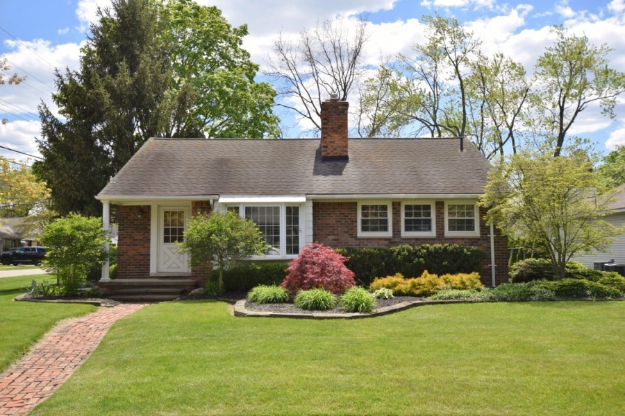 17109 Kirkshire Blvd., Beverly Hills, MI 48025 is For Sale By Owner