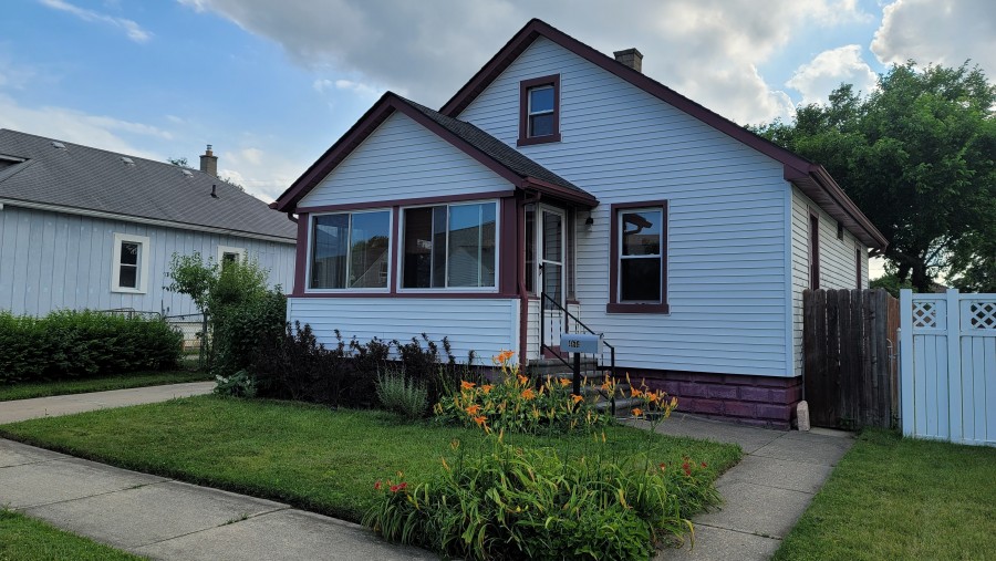 4614 17th Street, Wyandotte, MI 48192 is For Sale By Owner Reozom