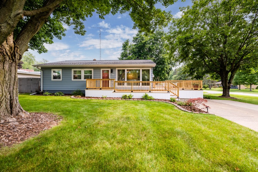 1138 Wedgewood Rd, Saint Joseph, MI 49085 is For Sale By Owner Reozom