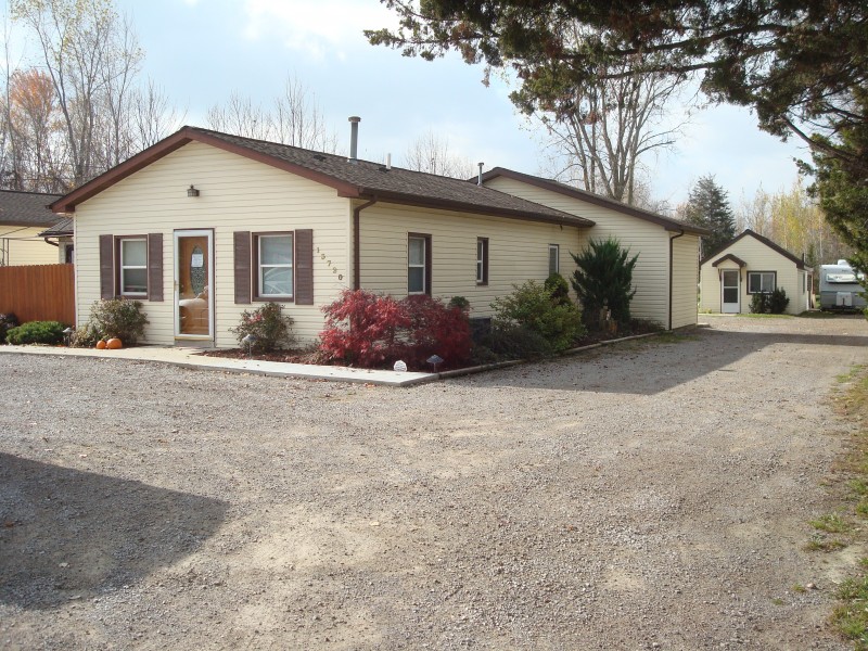 13720 Dixie Hwy, Birch Run, MI 48415 is For Sale By Owner Reozom