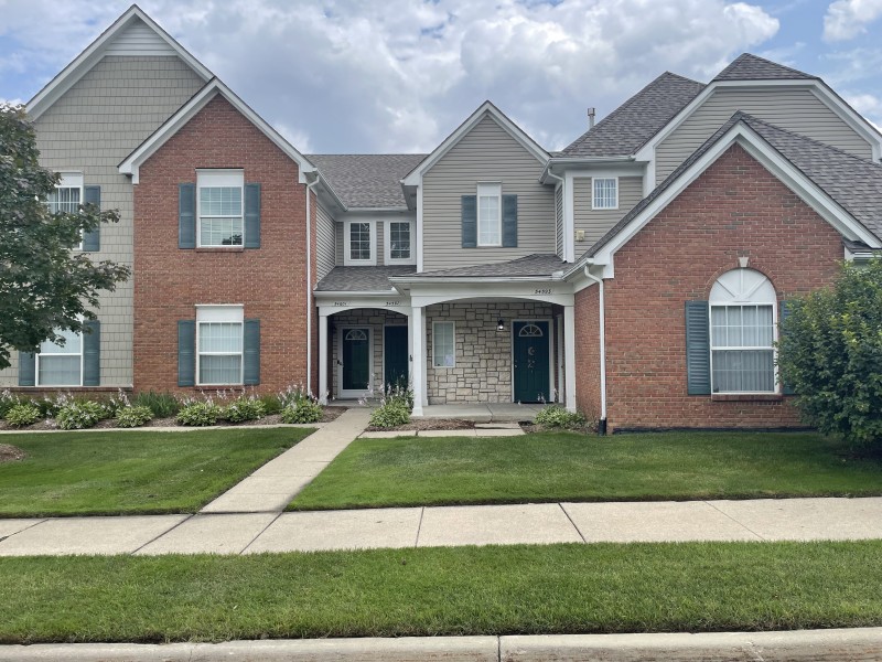 54601 Monarch Dr., Shelby Township, MI 48316 is For Sale By Owner Reozom